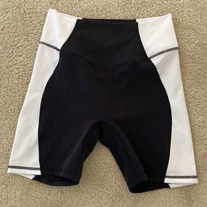 Buffbunny Aurora shorts 6 inch bike shorts  like new (worn once)